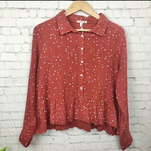 Sundry Top Long Sleeve Button Shirt Collared All Over Star Pattern Peplum EUC - Picture 1 of 7